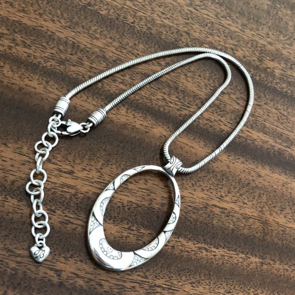 Retired  Brighton oval classic reversible pendant necklace - Picture 10 of 11